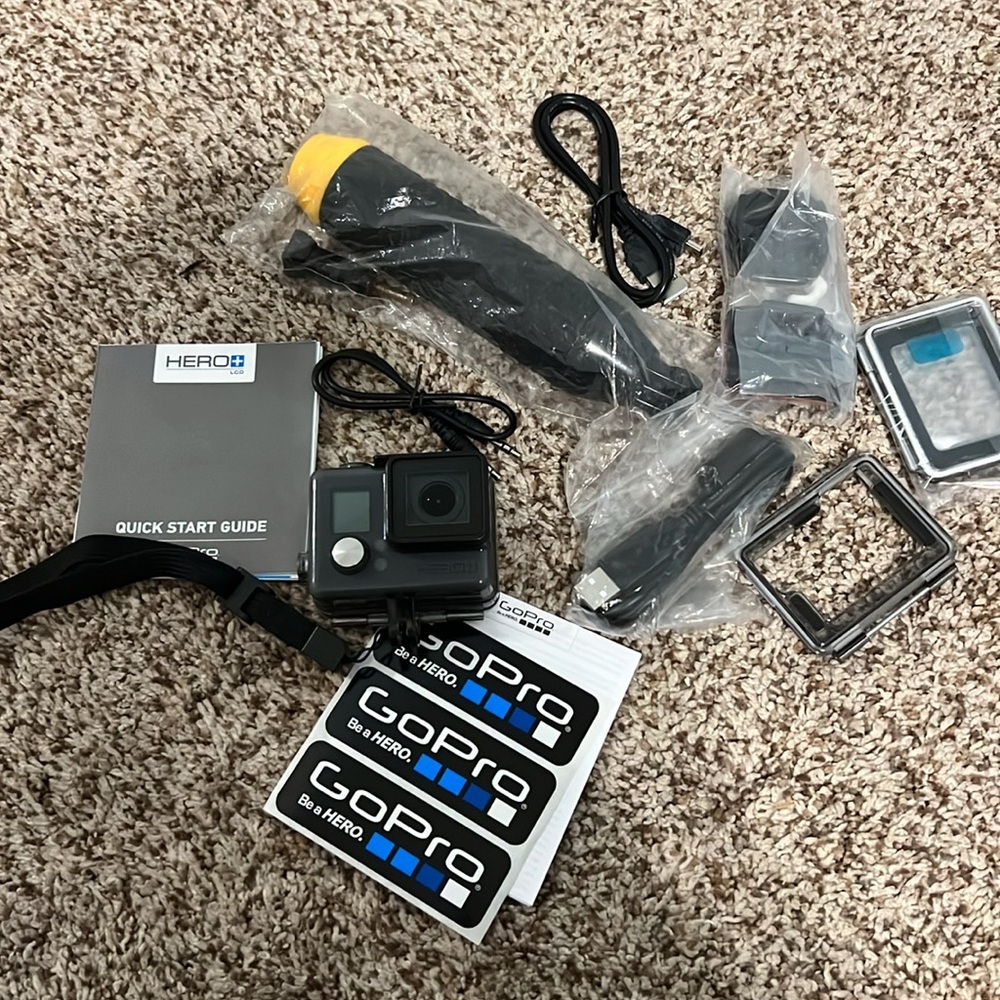 GoPro - Picture 2 of 2
